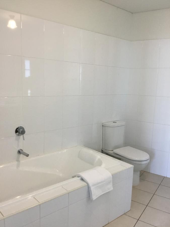Wallaroo Marina Waterfront Luxe Apartment Bagian luar foto