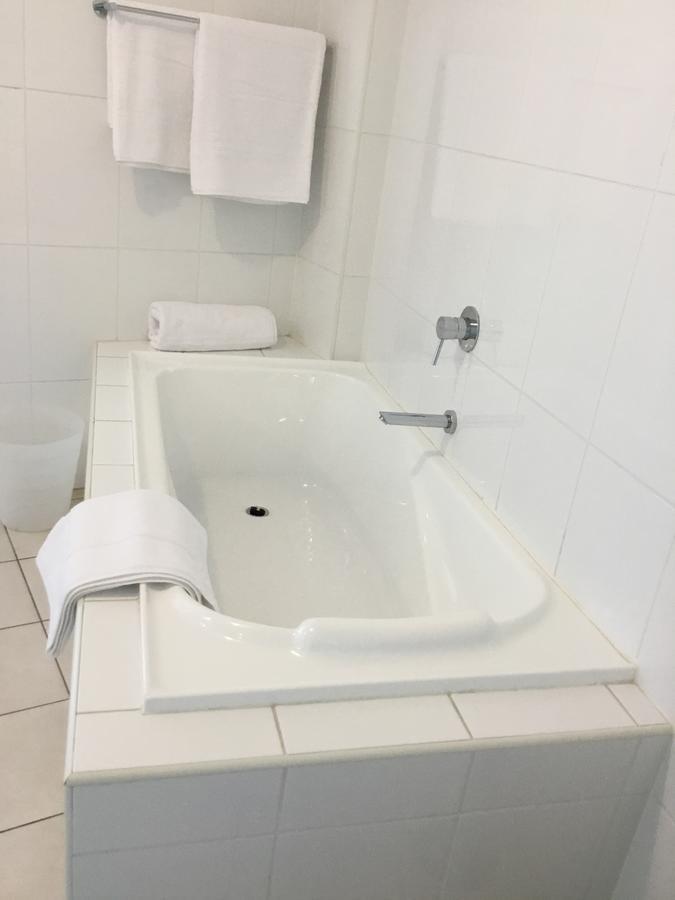 Wallaroo Marina Waterfront Luxe Apartment Bagian luar foto
